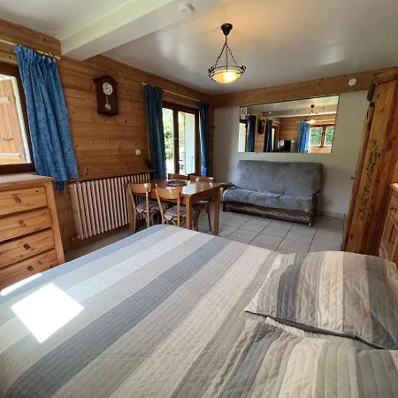 Petit Lutin 1 - Studio Dans Chalet Sur Les Pistes La Clusaz Exterior photo